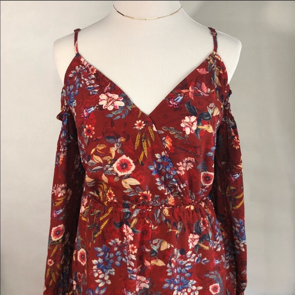 Willow & Clay Deep Red Floral Romper Medium - Picture 5 of 8